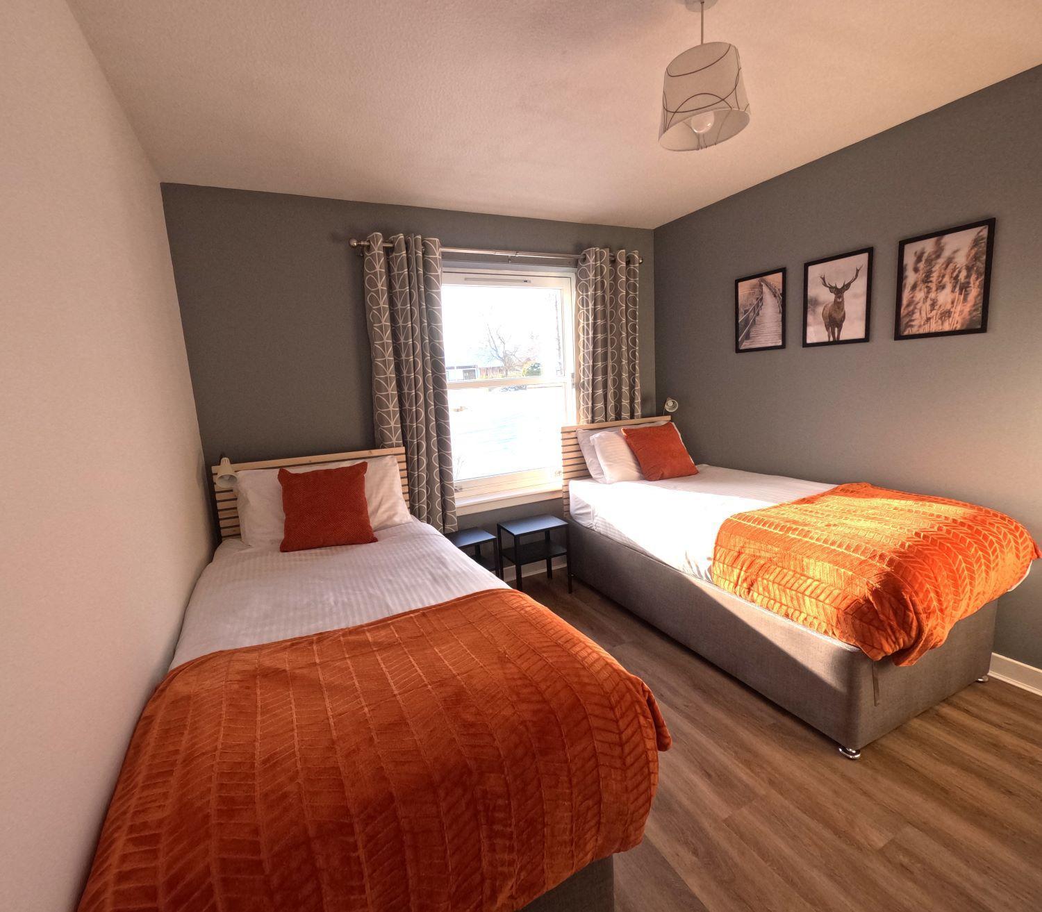 Orange Squirrel Lodge Aviemore Extérieur photo